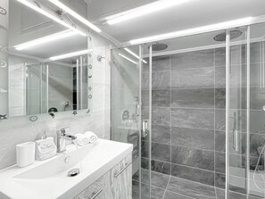 House | Bathroom