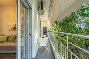 Apartment | 1 bedroom, desk