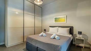 Apartment | 1 bedroom, desk