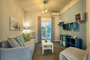 Apartment | 1 bedroom, desk