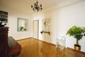 Apartment | 2 Schlafzimmer, Schreibtisch