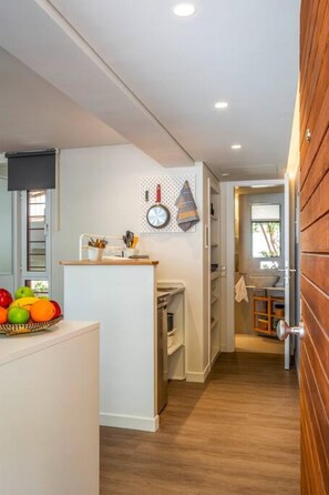 아파트 | 1 개의 침실, 책상