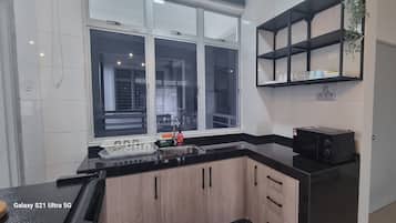 Fridge, microwave, stovetop, electric kettle