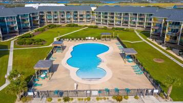 Seasonal outdoor pool