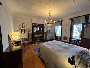3 chambres, fer et planche à repasser, Wi-Fi, draps fournis