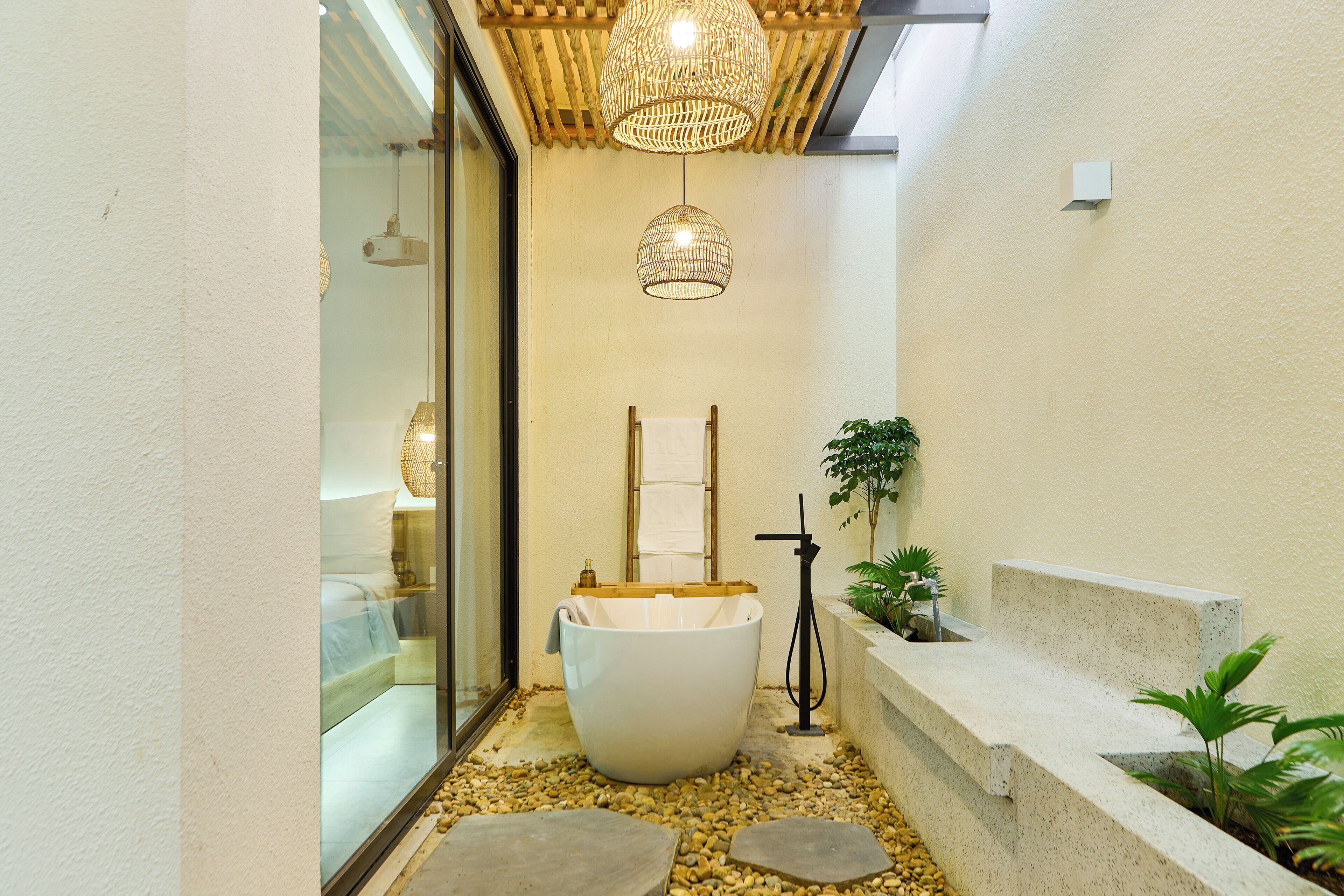 Kin Inspired 3 with Garden | Terrace/patio