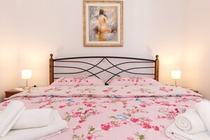 2 室のベッドルーム、WiFi、ベッドシーツ