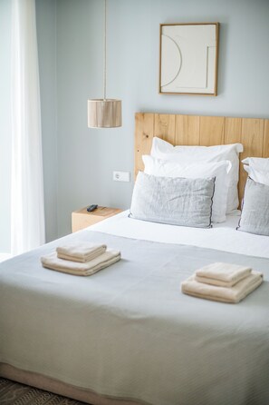 Comfort Studio | In-room safe, blackout curtains, soundproofing, iron/ironing board - Casa Margô (Lagos)