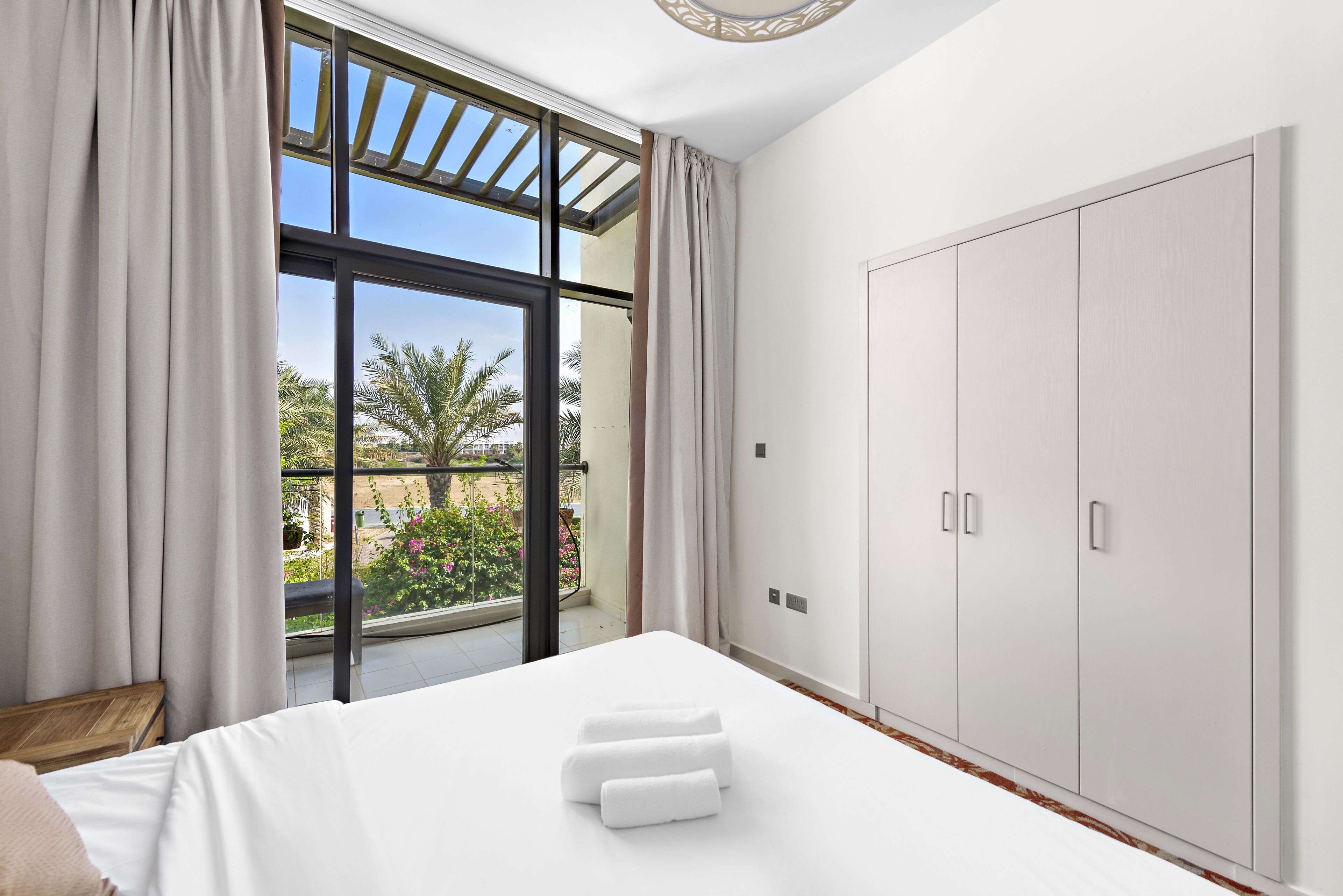 3 bedrooms, in-room safe, iron/ironing board, free WiFi