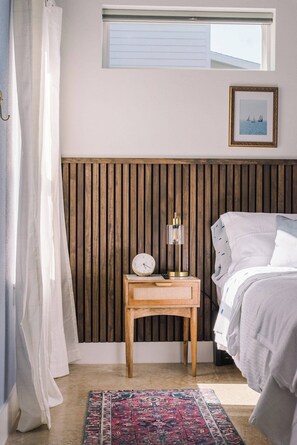 3 bedrooms, desk, iron/ironing board, travel crib - Eclectic Austin Oasis| Rooftop Decks, Downtown Views (Austin)