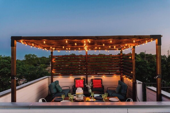 Outdoor dining