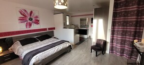 4 soverom, strykejern/-brett, wi-fi og sengetøy