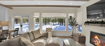 Mountain Home w/ Private Hot Tub & River Access!