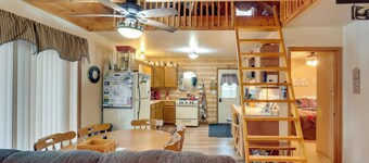 Lakefront Rhinelander Cabin w/ Dock & Fire Pit!