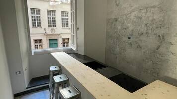 Appartamento familiare | Cucina privata | Frigorifero con congelatore, microonde, forno, piano cottura