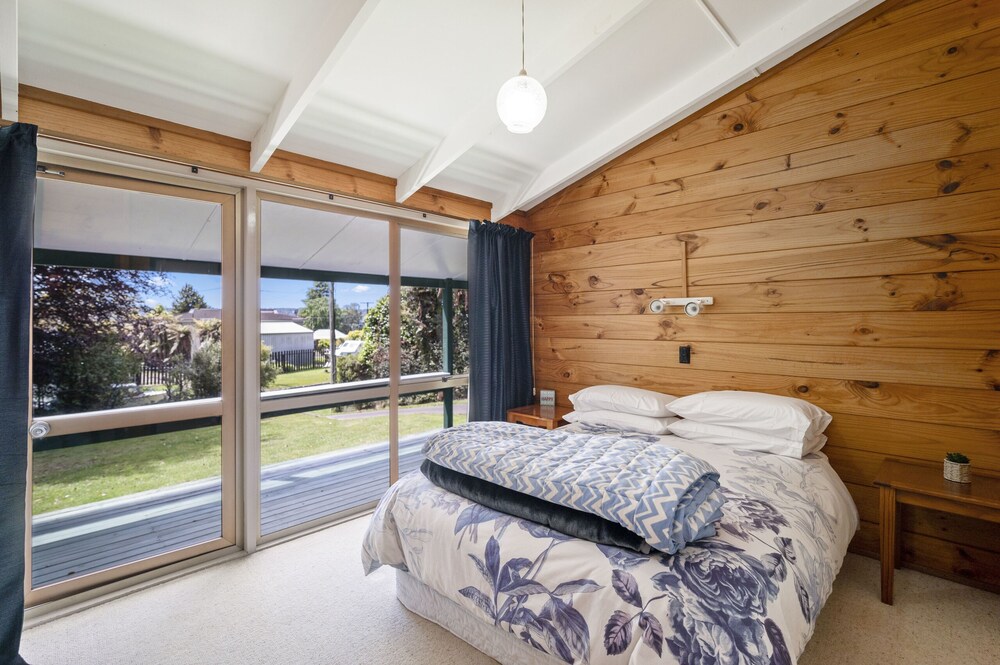 Gisborne Point Retreat Lake Rotoiti Holiday Home Gisborne Point Vrbo