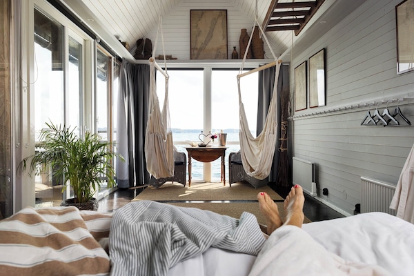 Sea Studio (Inc. Private Jacuzzi) | Individually decorated, individually furnished, blackout drapes