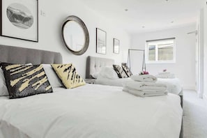 1 slaapkamer, een strijkplank/strijkijzer, wifi, beddengoed