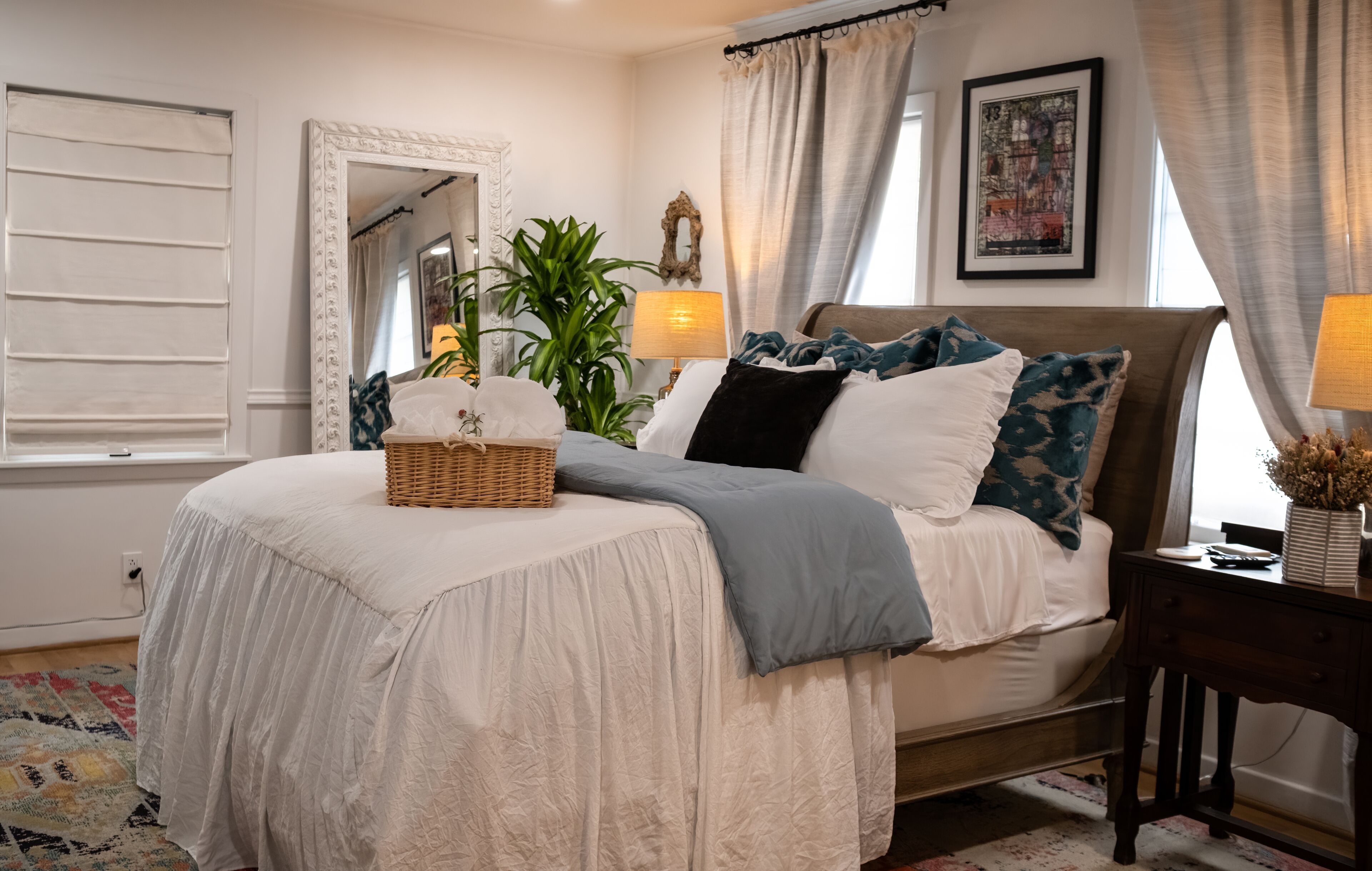 3 habitaciones, tabla de planchar con plancha, wifi y ropa de cama 