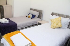 2 間睡房、熨斗/熨衫板、可攜式嬰兒床、免費 Wi-Fi