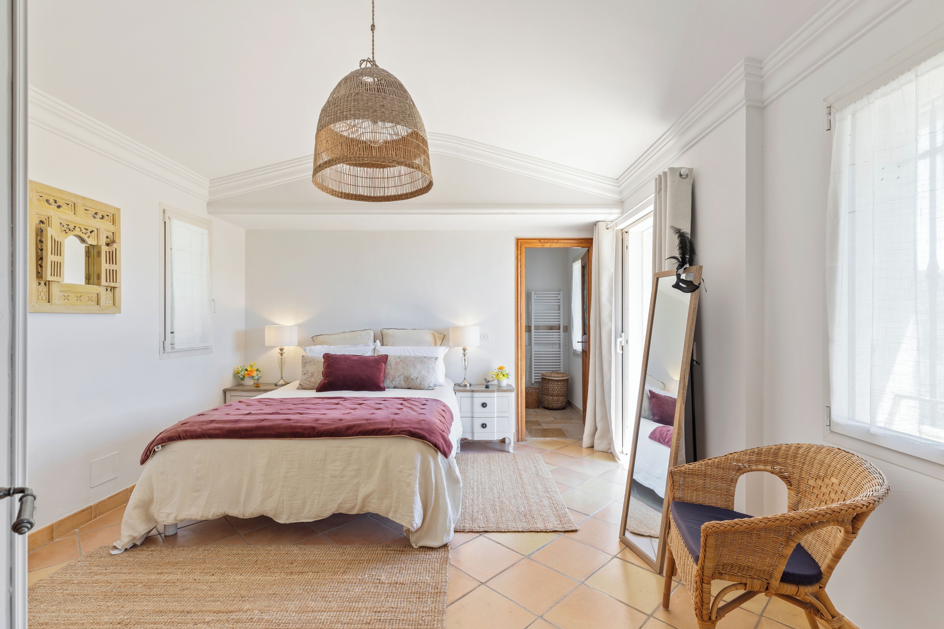 6 chambres, fer et planche à repasser, lit parapluie, Wi-Fi gratuit