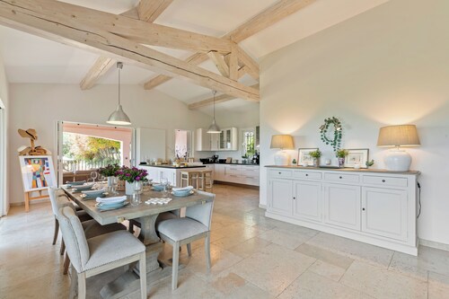 6 Bedroom Villa 4* Grasse Absolute calm swimming pool 10x4 Panorama sea mountain