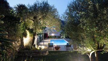 Udendørs pool, opvarmet pool