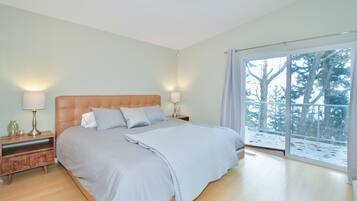 3 soveværelser, skrivebord, strygejern/strygebræt, weekendseng