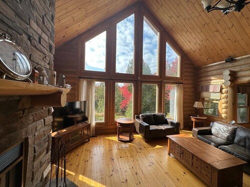 Fiddler Lake 72 Canadian cottage