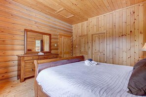 4 bedrooms, WiFi, bed sheets