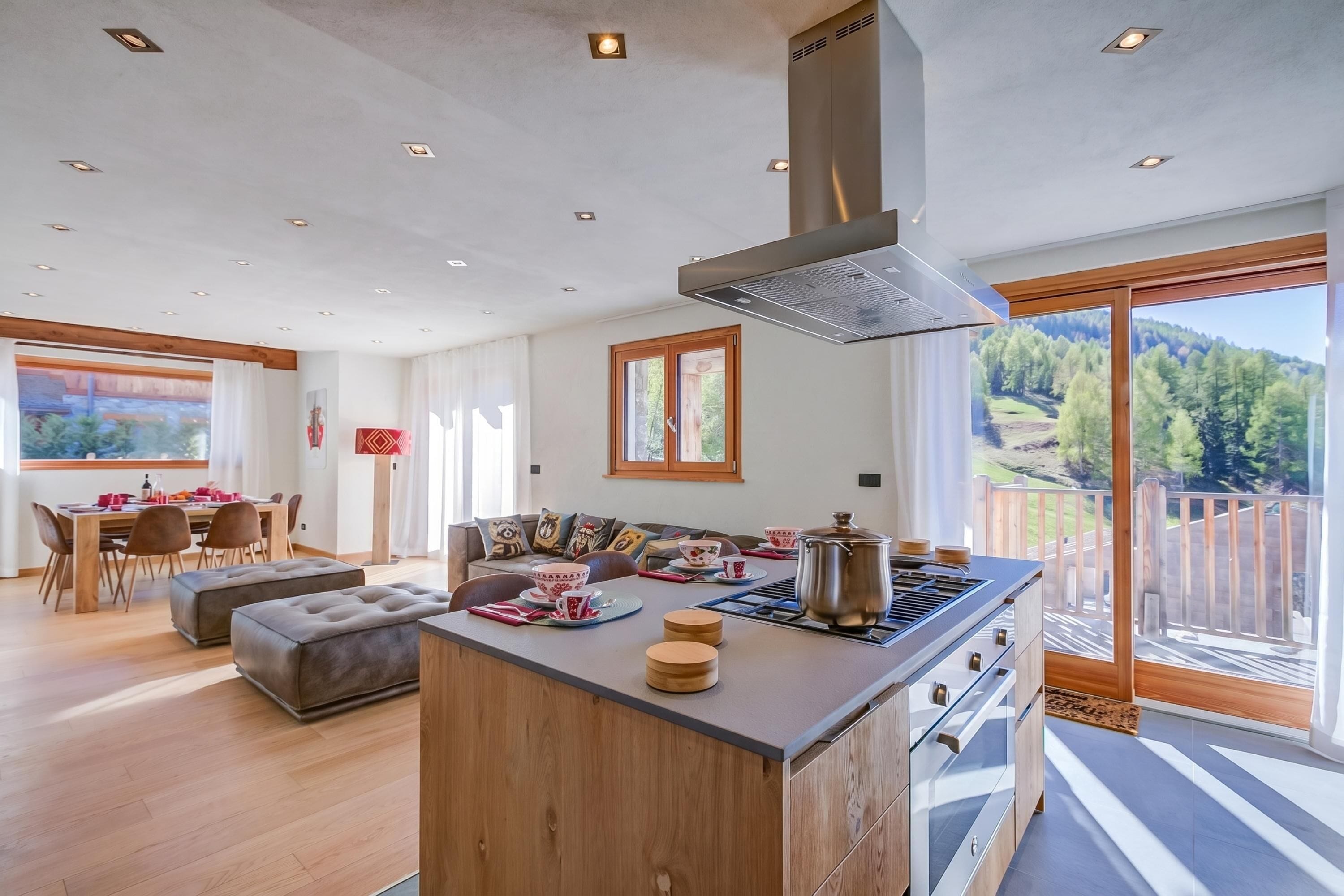 Family Chalet, Multiple Bedrooms (Chalet Merveille Ski In - Ski Out) | Interior
