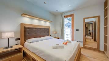 Chalet Familial, plusieurs chambres (Chalet Merveille Ski In - Ski Out)