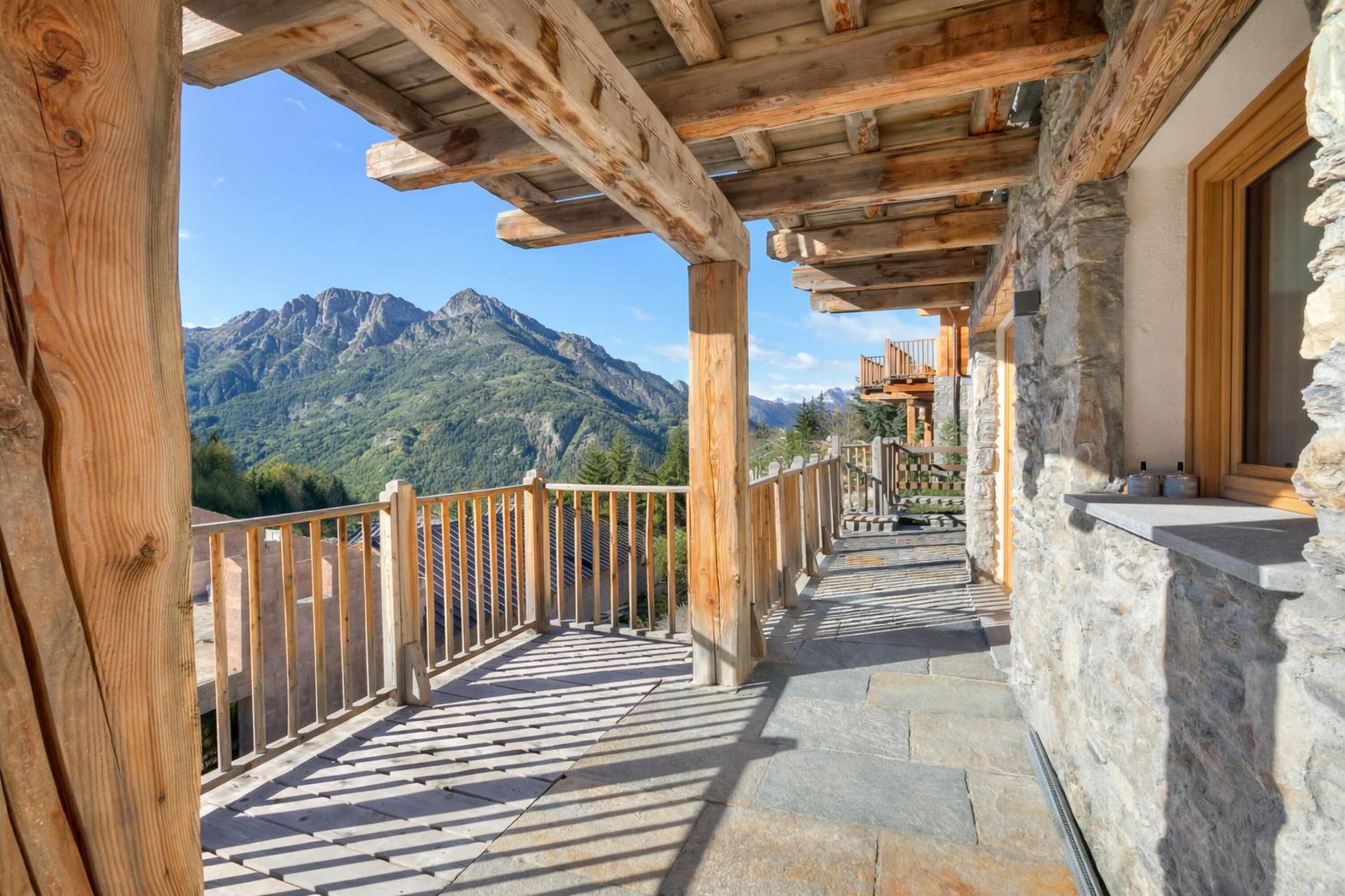 Chalet Familial, plusieurs chambres (Chalet Merveille Ski In - Ski Out) | Terrasse/Patio
