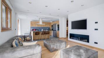 Smart TV 21-inci dengan saluran TV digital