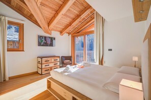 Chalet Keluarga, beberapa kamar (Chalet Merveille Ski In - Ski Out) | 4 kamar tidur, ruang kerja ramah laptop, Wi-Fi gratis, dan seprai linen