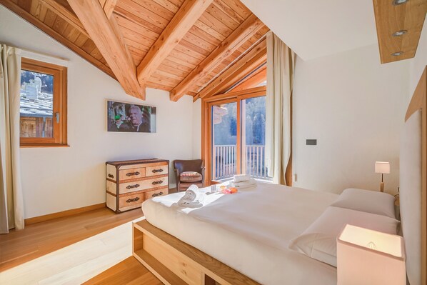 패밀리 샬레, 침실 여러 개 (Chalet Merveille Ski In - Ski Out) | 4 개의 침실, 노트북 작업 공간, 무료 WiFi, 침대 시트