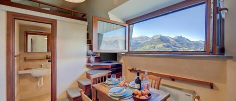 Studio Tiêu chuẩn, quang cảnh núi (Studio Placide Mountain View) | Khu ăn uống