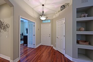 Interior - Golf, boating, pool, fitness ctr and dining all located on site (Bradenton)