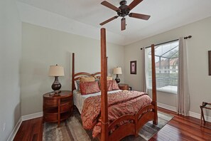 3 bedrooms, WiFi, bed sheets - Golf, boating, pool, fitness ctr and dining all located on site  (Bradenton)
