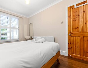 1 bedroom, iron/ironing board, free WiFi