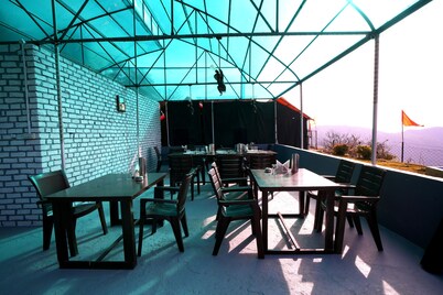 MYSTERY HILLS RESORT