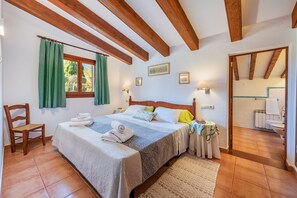 2 soverom, safe på rommet, strykejern/-brett og wi-fi (inkludert)