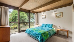 6 bedrooms, iron/ironing board, WiFi - The Dunes - Point Lonsdale (Point Lonsdale)