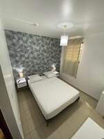 客房 | 9 多间卧室、办公桌、遮光窗帘、隔音