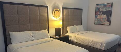 Comfort Double Room Single Use | Desk, laptop workspace, iron/ironing board, free WiFi