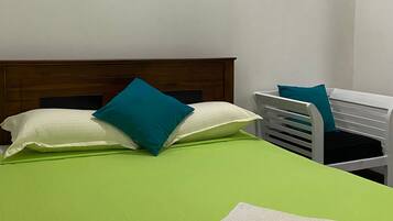 2 Schlafzimmer, Zimmersafe, Bügeleisen/Bügelbrett, kostenloses WLAN