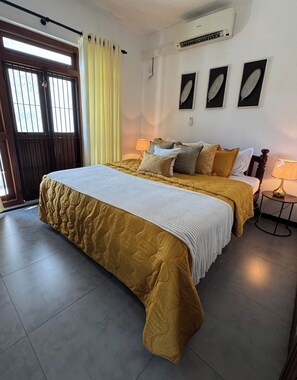 2 bedrooms, in-room safe, iron/ironing board, free WiFi