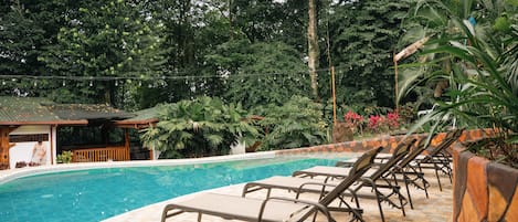 Piscine extérieure
