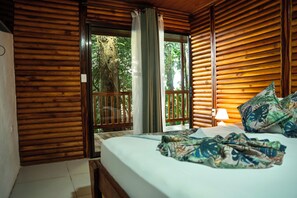 7 chambres, coffres-forts dans les chambres, lit parapluie