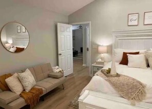 3 bedrooms, desk, iron/ironing board, travel crib